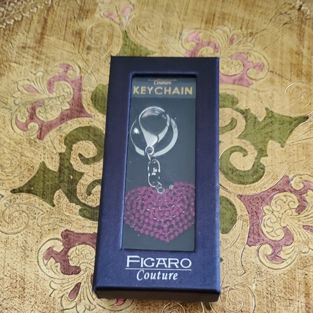 Figaro Couture Heart Keychain